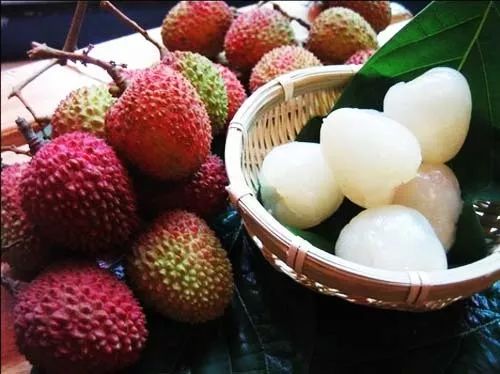 国产成人精品日本亚洲77上位:荔枝最新价格,国产成人精品与亚洲文化交融，日本亚洲77上位与荔枝最新价格探讨