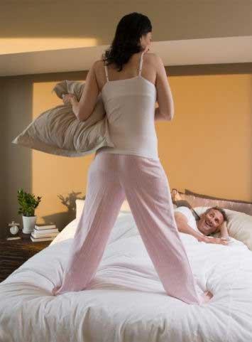 女人脱了裤衩让男人桶:最新奇闻,女人脱下裤衩,男人的新奇体验——一场引发深思的社会现象观察 女人脱了裤衩让男人桶:最新奇闻,女人脱下裤衩,男人的新奇体验——一场引发深思的社会现象观察