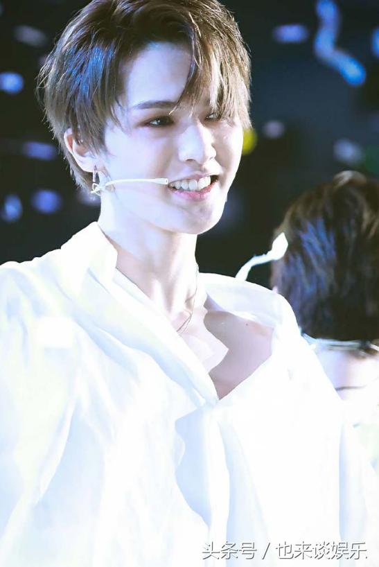 免费人成视频在线播放:傲日其愣最新微博,免费人成视频在线播放与傲日其愣的最新微博动态