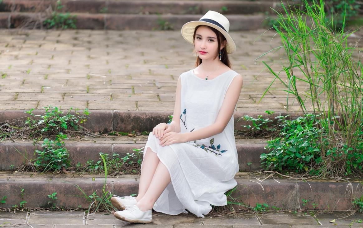 人妻丰满熟妇AV无码区乱:最新射击类网络游戏,丰满熟妇的魅力世界，最新射击类网络游戏探索