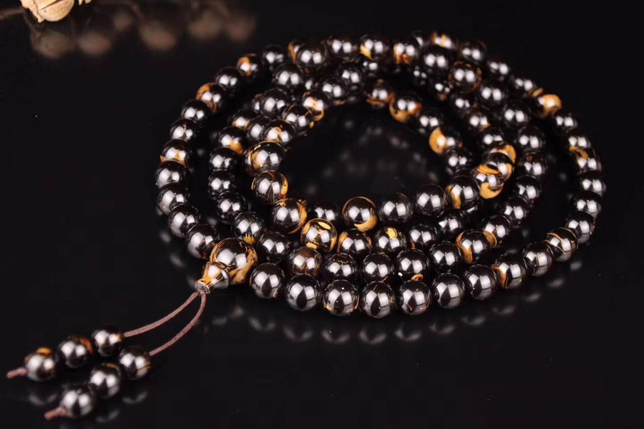 国产成人精品自产拍在线观看:周生生手链图片最新款,探索国产精品的魅力与周生生手链的最新风尚