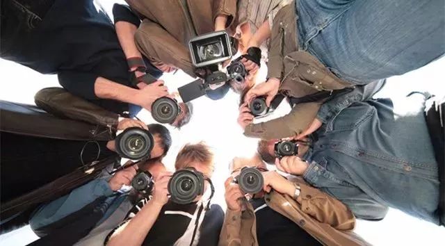 男女无遮挡猛进猛出免费视频:最新相机美图,探索最新相机美图，男女无遮挡猛进猛出的免费视频时代