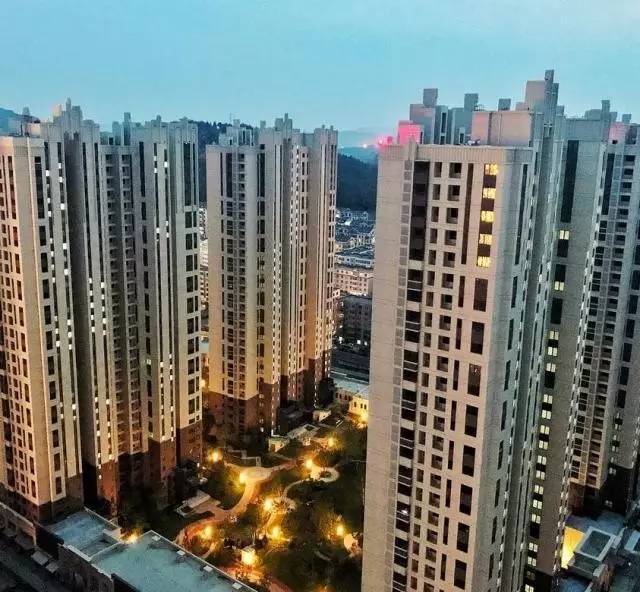 99热在线观看:丹东最新房价,丹东最新房价动态，深度解析与在线观看指南