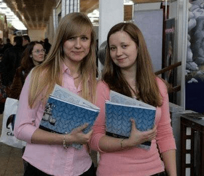 美女裸体十八禁免费网站:15-18-30-34-36-40J：10,关于网络内容与道德规范的探讨 —— 以美女裸体十八禁免费网站为例