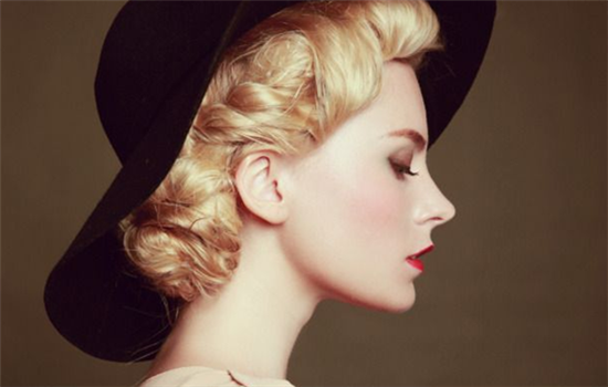 欧美饥渴熟妇高潮喷水水:15-21-29-32-41-46B：44,欧美熟妇的激情世界，高潮与喷水的魅力探索