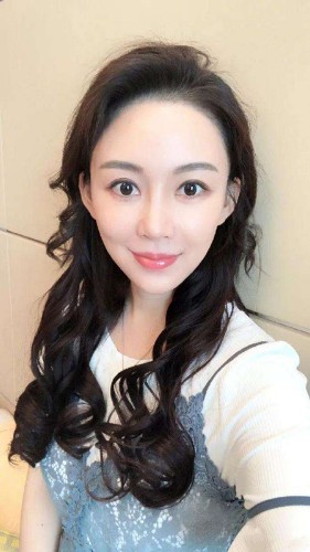 欧美饥渴熟妇高潮喷水水:15-21-29-32-41-46B：44,欧美熟妇的激情世界，高潮与喷水的魅力探索