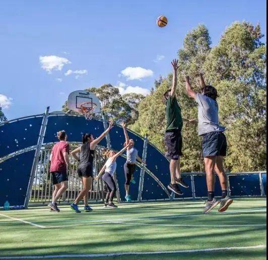 伊人久久久大香线蕉综合直播:05-06-08-27-33-35K：22,关于伊人久久久大香线蕉综合直播的探讨