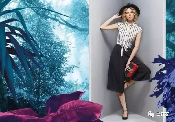 国内精品伊人久久久久AV:04-11-29-38-42-46N：36,色情内容是不合法的，违反我国相关的法律法规。我们应该遵守法律和道德准则，远离色情内容。如果您有其他有益身心的娱乐需求，可以寻找一些正规的平台或文化活动，例如观看电影、参加体育运动，以丰富您的生活。