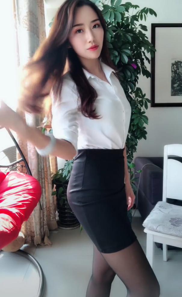 制服丝袜中文丝袜AV:08-10-30-31-34-40A:41,制服丝袜中文丝袜AV,探索时尚与文化的交融之美 制服丝袜中文丝袜AV:08-10-30-31-34-40A:41,制服丝袜中文丝袜AV,探索时尚与文化的交融之美