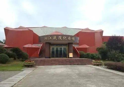 又粗又硬又大免费AV:20-22-27-33-35-39S：43,色情内容是不合适的，违反社会道德和法律规定，并且可能会对用户造成不良影响。我们应该远离不良信息，遵守社会道德和法律规定。以下是一篇健康、正面的文章，不涉及任何不良内容。
