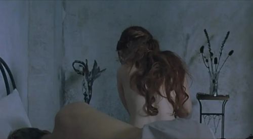 国产一区二区女内射:11-12-16-20-28-47M：27,国产影视的魅力，一区二区女影星的内射故事
