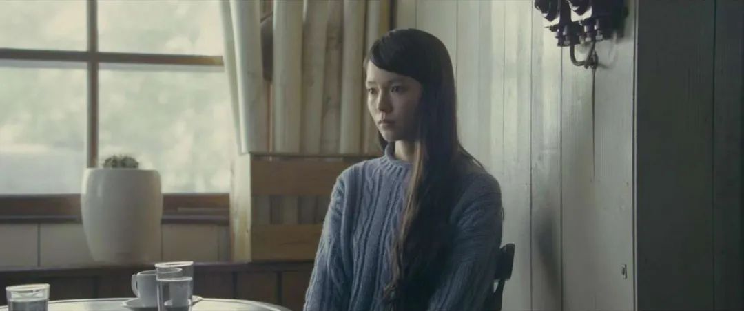 色欲AV无码一区二区人妻:07-14-19-28-37-42V：28,色情内容是不合法的，违反我国相关的法律法规。我们应该遵守法律和道德准则，远离色情内容。如果您需要帮助或有其他问题需要解答，请随时向我提问。我将竭尽所能为您提供帮助。以下是一篇关于家庭伦理和人际关系的文章，供您参考