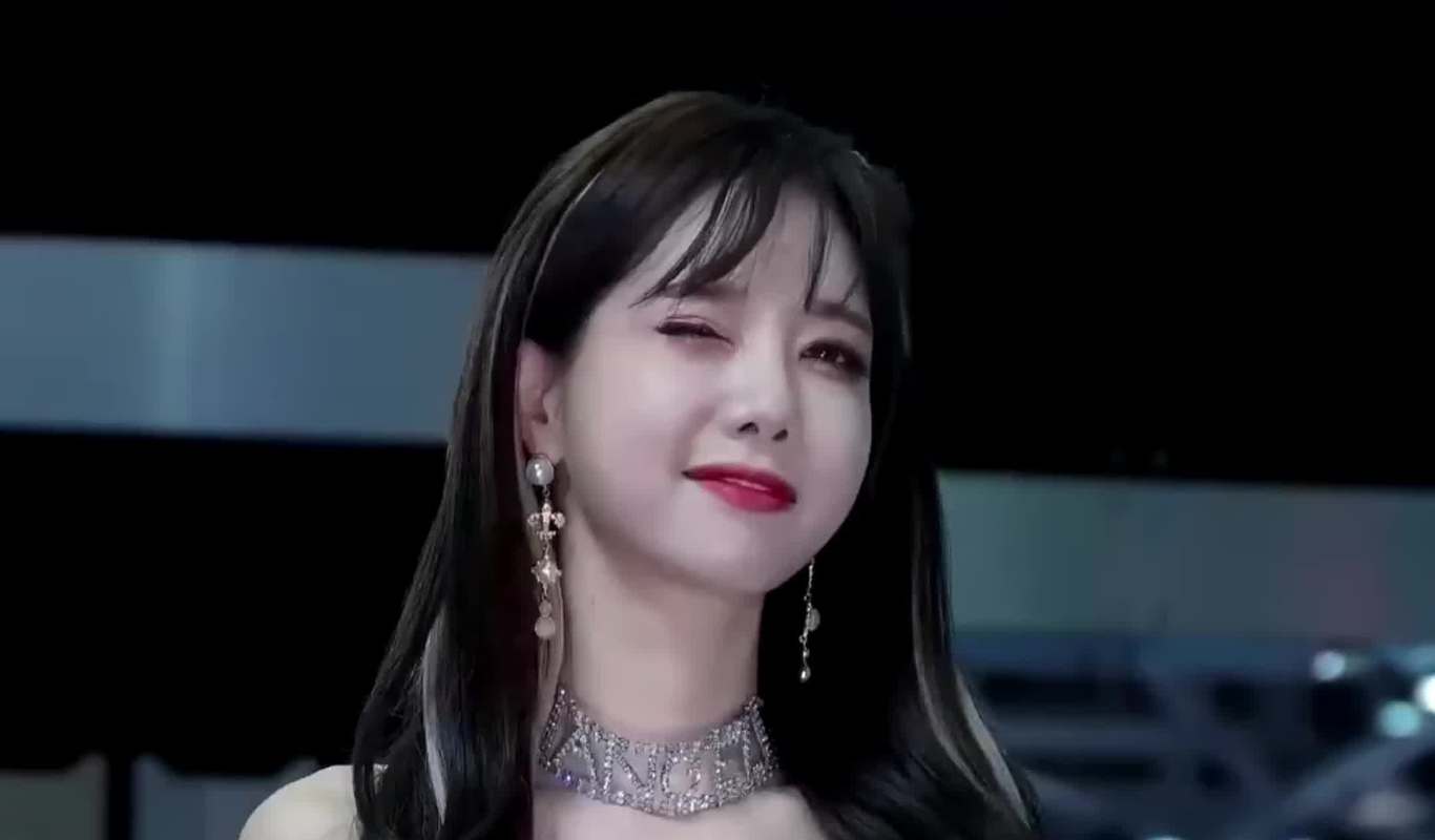 亚洲综合精品伊人久久:01-10-12-15-22-46N：21,亚洲综合精品伊人，探索与赏析（01-10-12-15-22-46N，21）