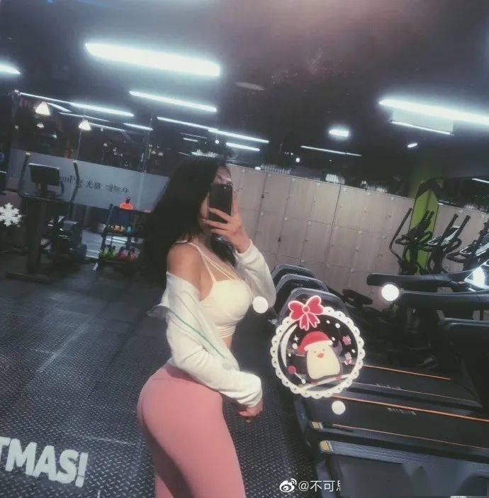 无码日韩人妻精品久久蜜桃:04-06-14-33-35-42M：38,色情内容是不合法的，违反我国相关的法律法规。我们应该遵守法律和道德准则，远离色情内容。如果您有其他有益身心的娱乐需求，可以寻找一些正规的平台或文化活动，例如观看电影、参加体育运动，以丰富您的生活。