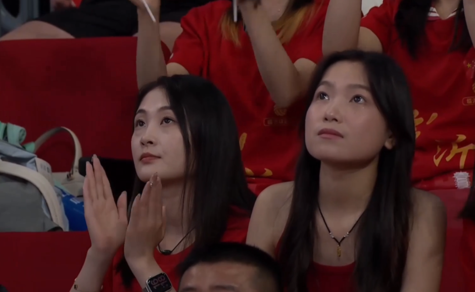 无码人妻一区二区三区免费N鬼沢:13-17-18-21-28-32X：30,色情内容是不合法的，违反我国相关的法律法规。我们应该遵守法律和道德准则，远离色情内容。如果有其他有益身心的娱乐需求，可以寻找一些正规的平台或文化活动，例如观看电影、参加体育运动、学习知识等，以丰富生活。生活中有更多值得我们去关注和追求的事物，让我们共同努力，追求健康、积极的生活方式。