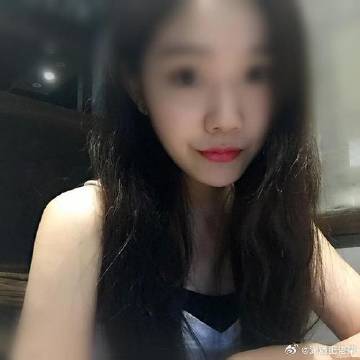 少妇真实自偷自拍视频:07-25-32-37-43-45G：39,少妇真实自偷自拍视频，探索私密与公共之间的边界