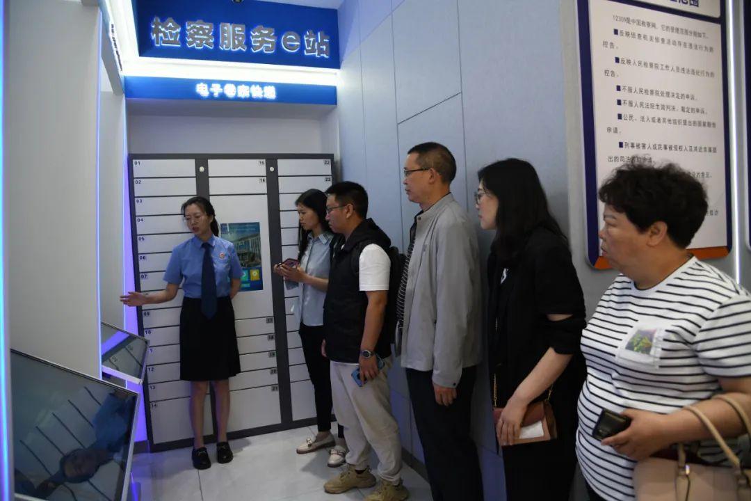 未满成年国产在线观看:07-16-19-36-37-45L：20,未成年成长中的数字时代，在线观看内容的探讨与引导