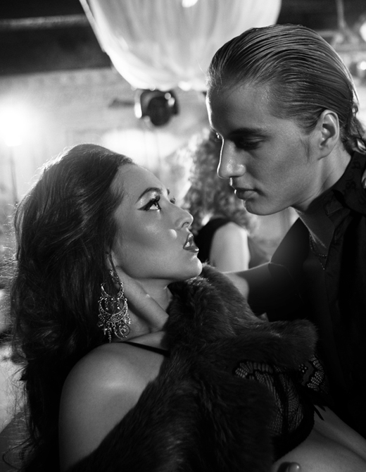 狠狠躁天天躁日日躁欧美:05-07-21-38-40-43X：10,欧美风情下的狂热节奏，一种无法抗拒的魅力探索