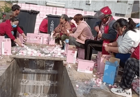 真实国产老熟女无套中出:08-14-38-45-46-49X：10,探索真实国产老熟女的魅力时光，从青涩到成熟的无套之旅（关键词解析）