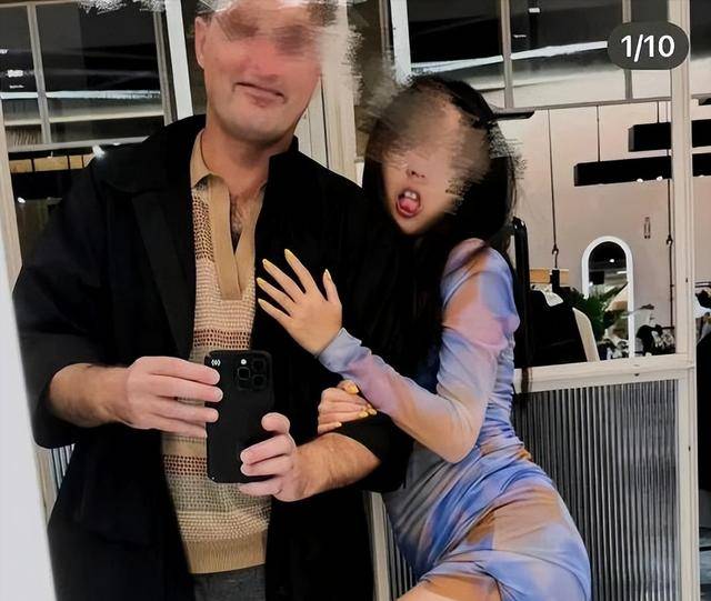 自拍偷区亚洲综合美利坚:06-16-20-28-41-43N：16,自拍偷区亚洲综合美利坚，探索数字时代的文化交融与自我表达