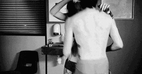 国产女人高潮抽搐喷水视频:09-10-13-20-37-48V：48,国产女人高潮抽搐喷水视频现象，探索背后的文化与社会因素