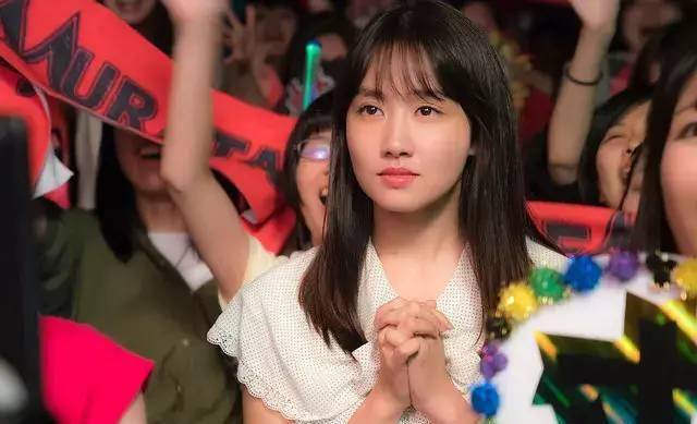 日日碰狠狠添天天爽五月婷:05-09-17-27-35-46K：10,五月婷，一场数字世界的奇妙邂逅