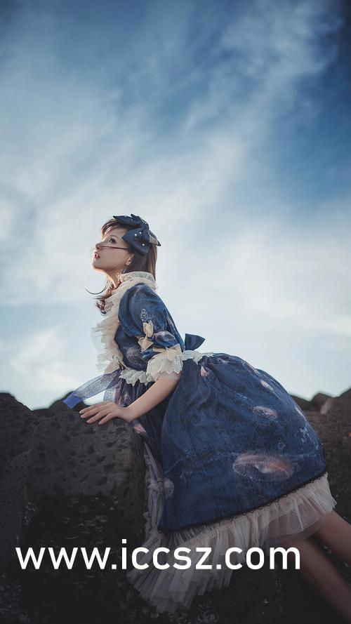 色狠狠AV一区二区三区:04-06-19-30-34-49V：41,色情内容是不合法的，违反我国相关的法律法规。我们应该遵守法律和道德准则，远离色情内容。如果您有其他有益身心的娱乐需求，可以寻找一些正规的平台或文化活动，例如观看电影、参加体育运动，以丰富您的生活。