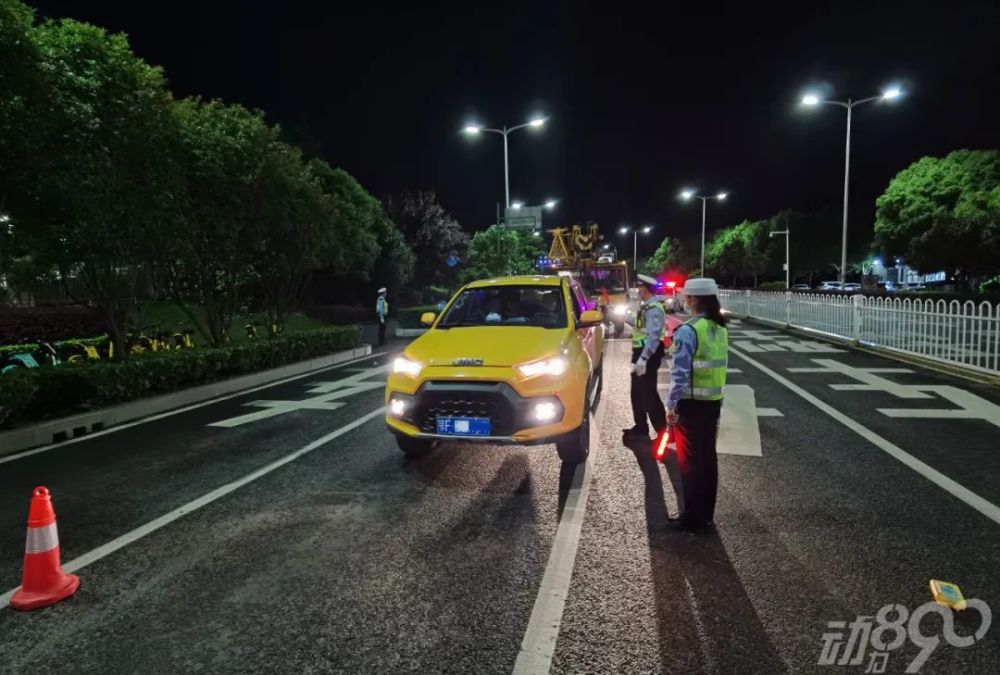 少妇被粗大的猛烈进出动视频:07-11-29-36-40-44M：29,探索视频背后的故事，少妇遭遇粗大的猛烈进出动视频事件