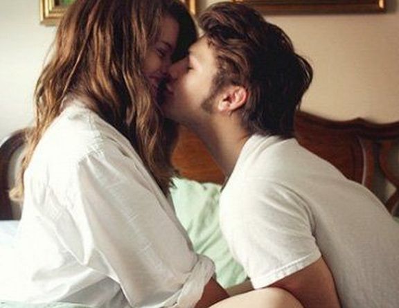 男人j桶进女人p无遮挡免费的视频:02-13-14-17-29-48K：31,色情内容是不合法的，违反我国相关的法律法规。我们应该遵守法律和道德准则，远离色情内容。如果有其他有益身心的娱乐需求，可以寻找一些正规的平台或文化活动，例如观看电影、参加体育运动、学习知识等，以丰富生活。