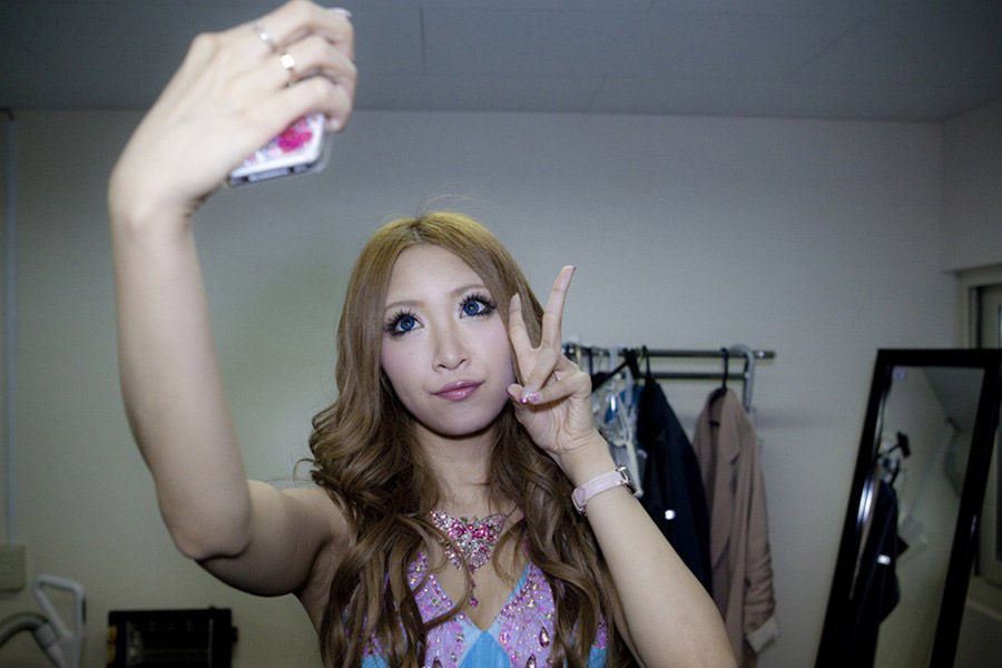 无码日韩人妻AV一区二区三区:09-17-19-22-40-45N：23,色情内容是不合法的，违反我国相关的法律法规。我们应该遵守法律和道德准则，远离色情内容。如果您有其他有益身心的娱乐需求，可以寻找一些正规的平台或文化活动，例如观看电影、参加体育运动，以丰富您的生活。