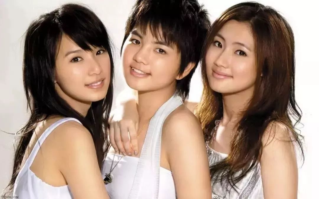 69精品人妻一区二区三区蜜桃:07-13-15-17-32-43F:45,探索精品人妻的魅力,一区、二区和三区蜜桃的独特风情 69精品人妻一区二区三区蜜桃:07-13-15-17-32-43F:45,探索精品人妻的魅力,一区、二区和三区蜜桃的独特风情