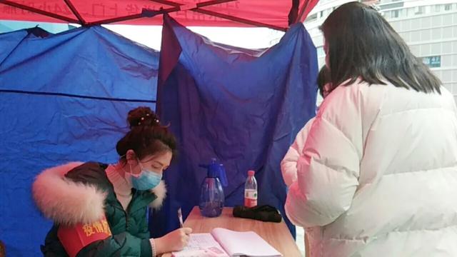 久久人妻无码一区二区三区AV:12-14-27-33-48-49Y：41,色情内容是不合法的，违反我国相关的法律法规。我们应该遵守法律和道德准则，远离色情内容。如果您有其他有益身心的娱乐需求，可以寻找一些正规的平台或文化活动，例如观看电影、参加体育运动，以丰富您的生活。